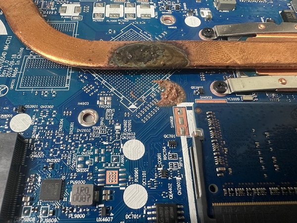 LaptopWithLiquidDamage 1